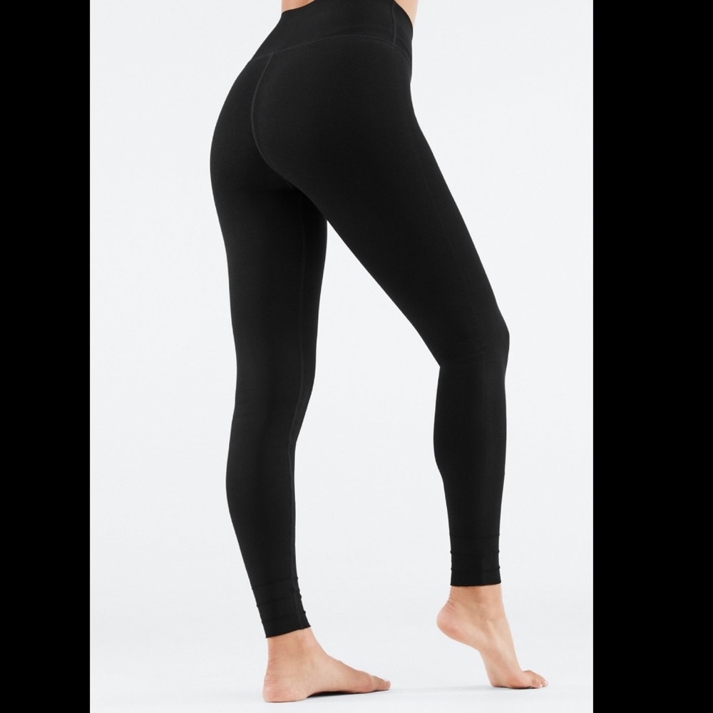 Fabletics High Waisted Sculpknit Classic Legging